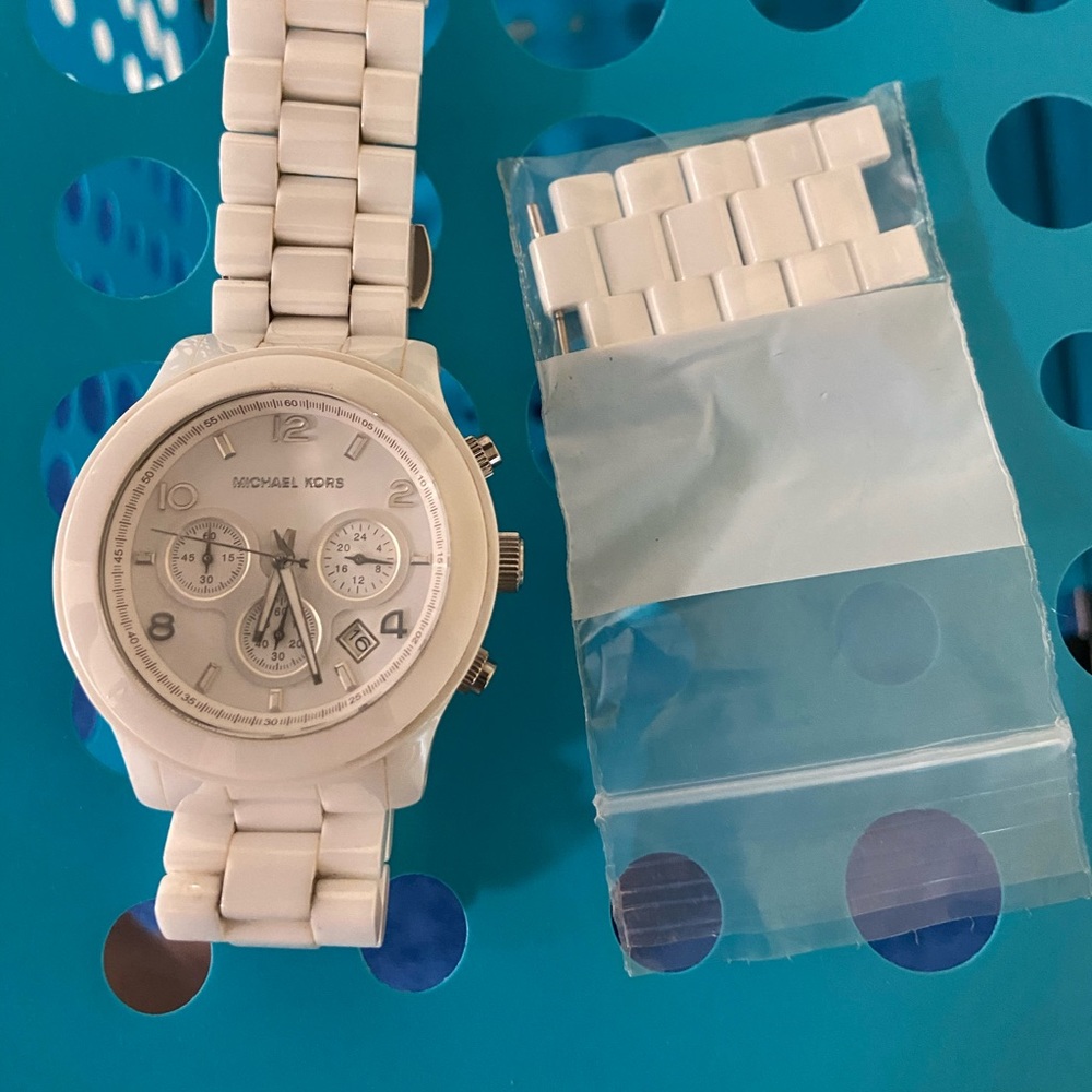 White Michael KORS watch